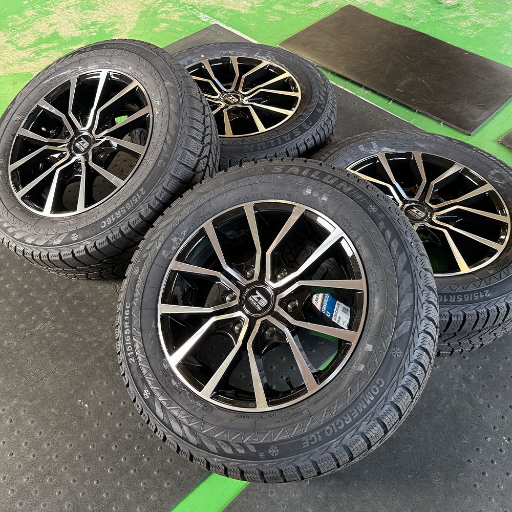 200系ハイエース スタッドレスタイヤ