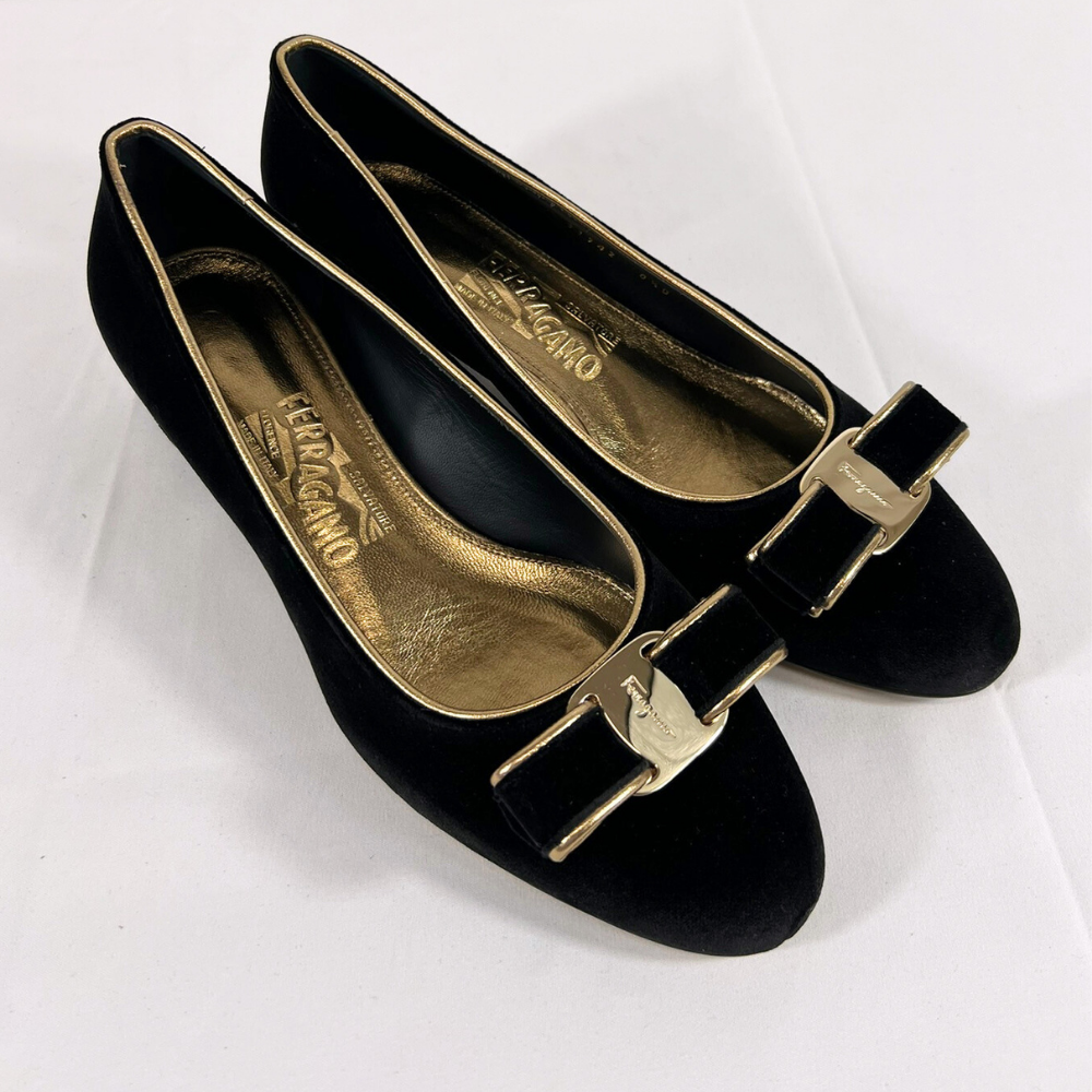 26.0cm【限定セール】新品・未使用 FERRAGAMO フェラガモ フラットパンプス 靴 01A000 739429 BLACK ブラック GOLD ゴールド サルヴァトーレ フェラガモ SALVATORE FERRAGAMO 大きいサイズ