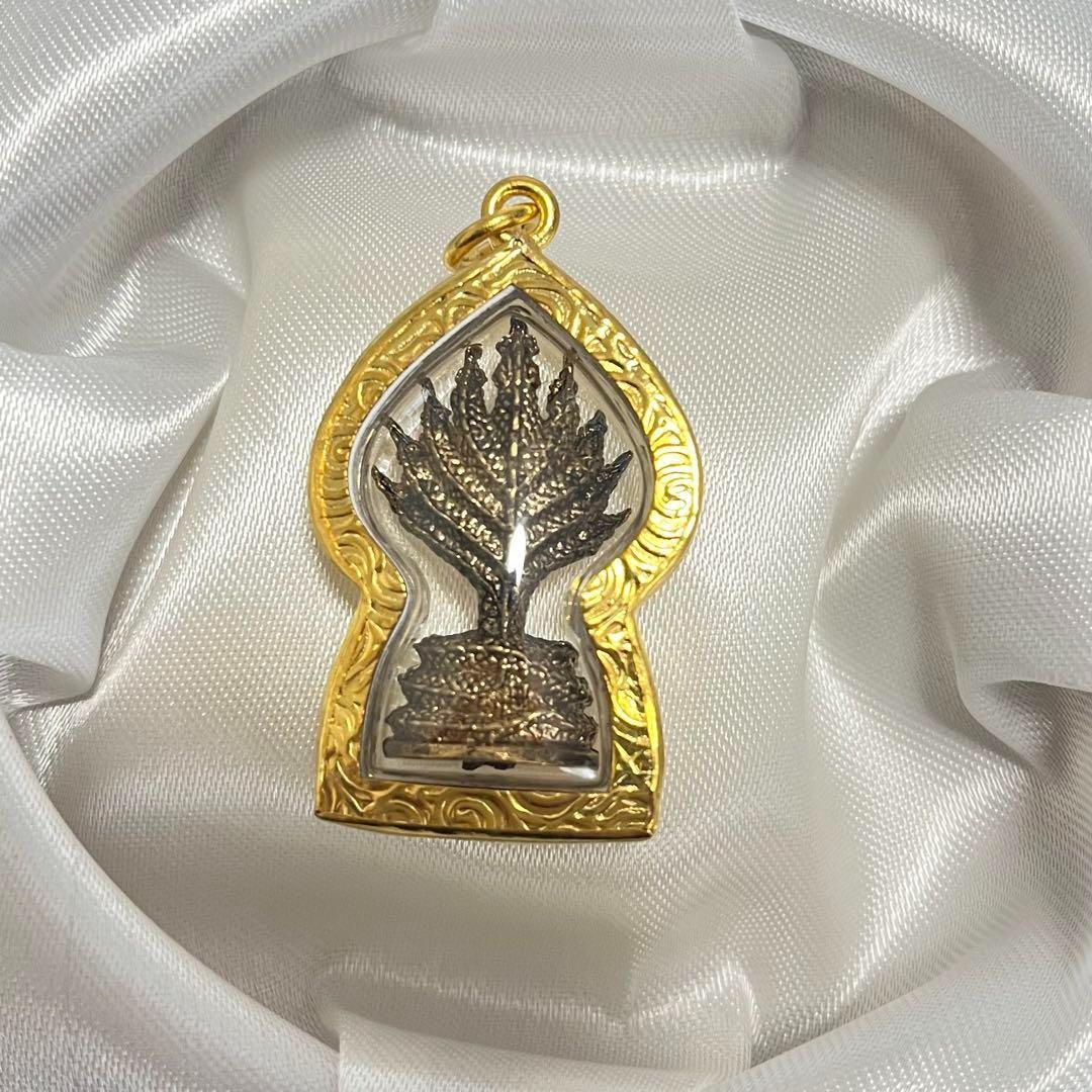 プラクルアン 九頭ナーガ 蛇 龍 守護 霊蛇神 金運 厄除 精神 護符