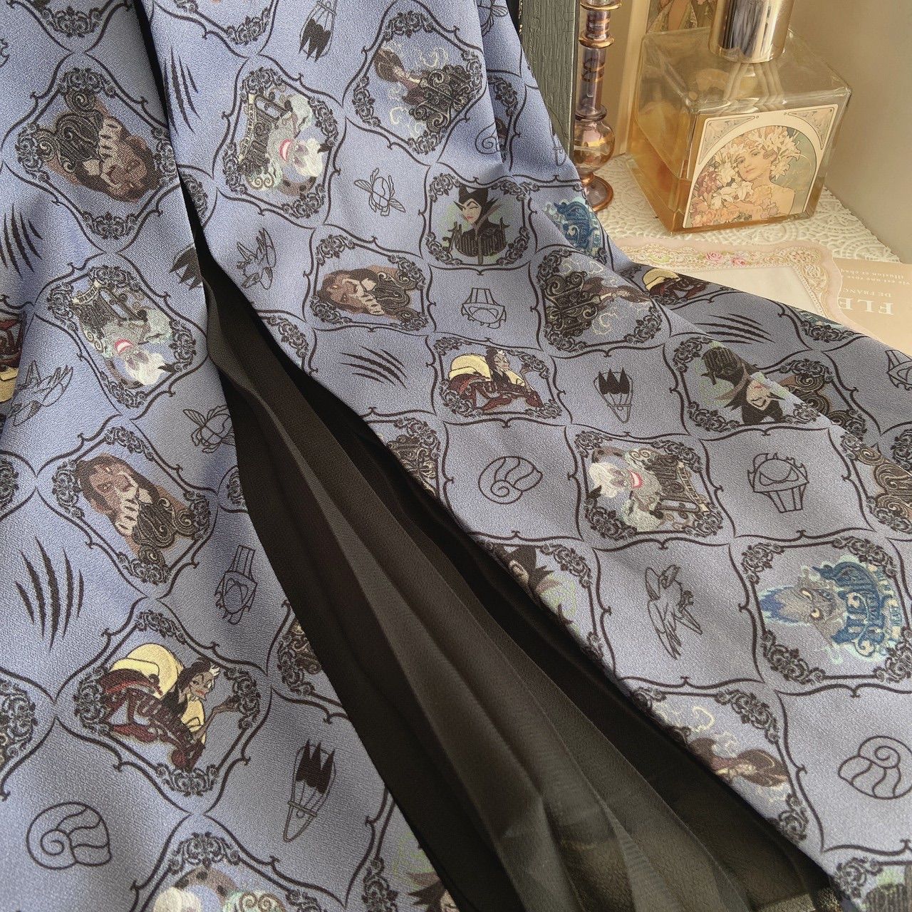 極美品 axes femme×Disney VILLANS ドレスワンピース M 極美品 axes femme×Disney VILLANS ドレスワンピース M - メルカリ