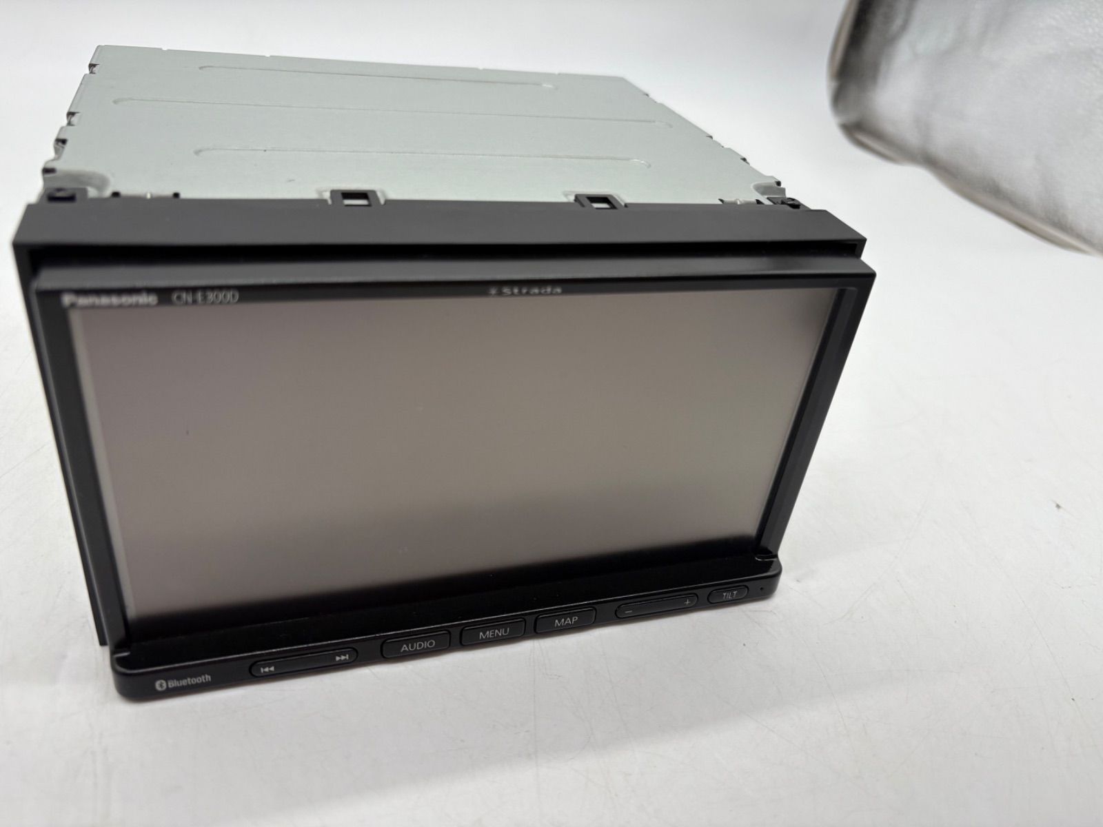 Panasonicカーナビ ストラーダEシリーズ7型CN-E300D