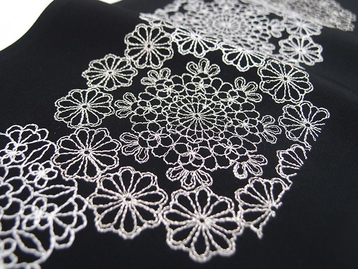 半衿 振袖 成人式 半襟 刺繍 花更紗丸文 フォーマル 白 黒 金 銀 二十