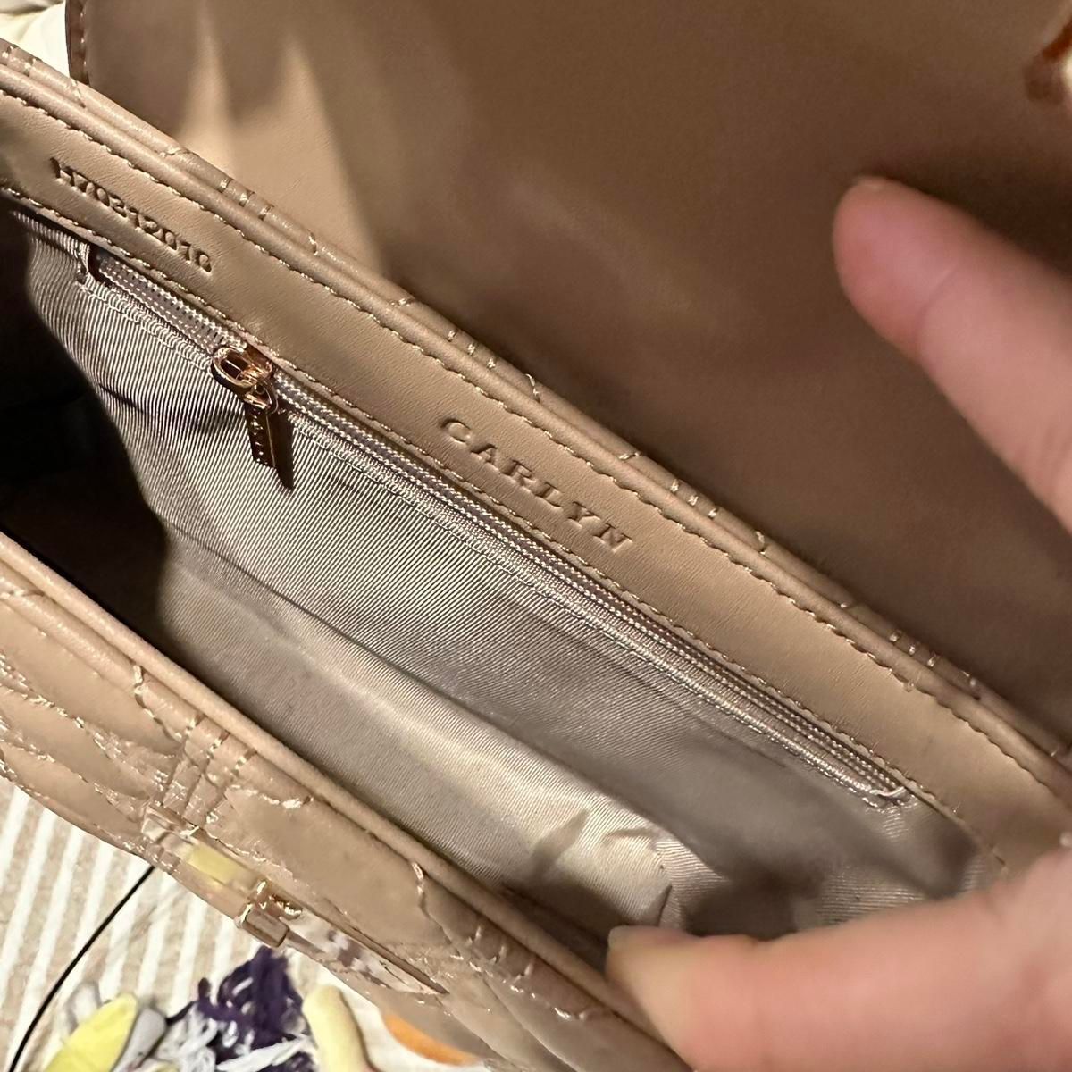 Bunjang商品韓国直送】CARLYN(カーリン) ミニッツバッグ ライト  