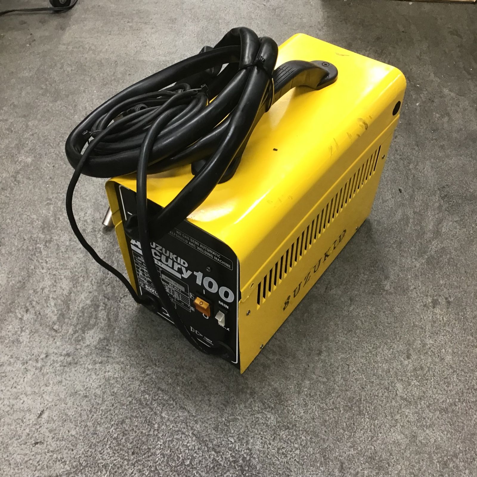 ○マイト工業(might) インバーター直流アーク溶接機 MA-250DF【川崎店