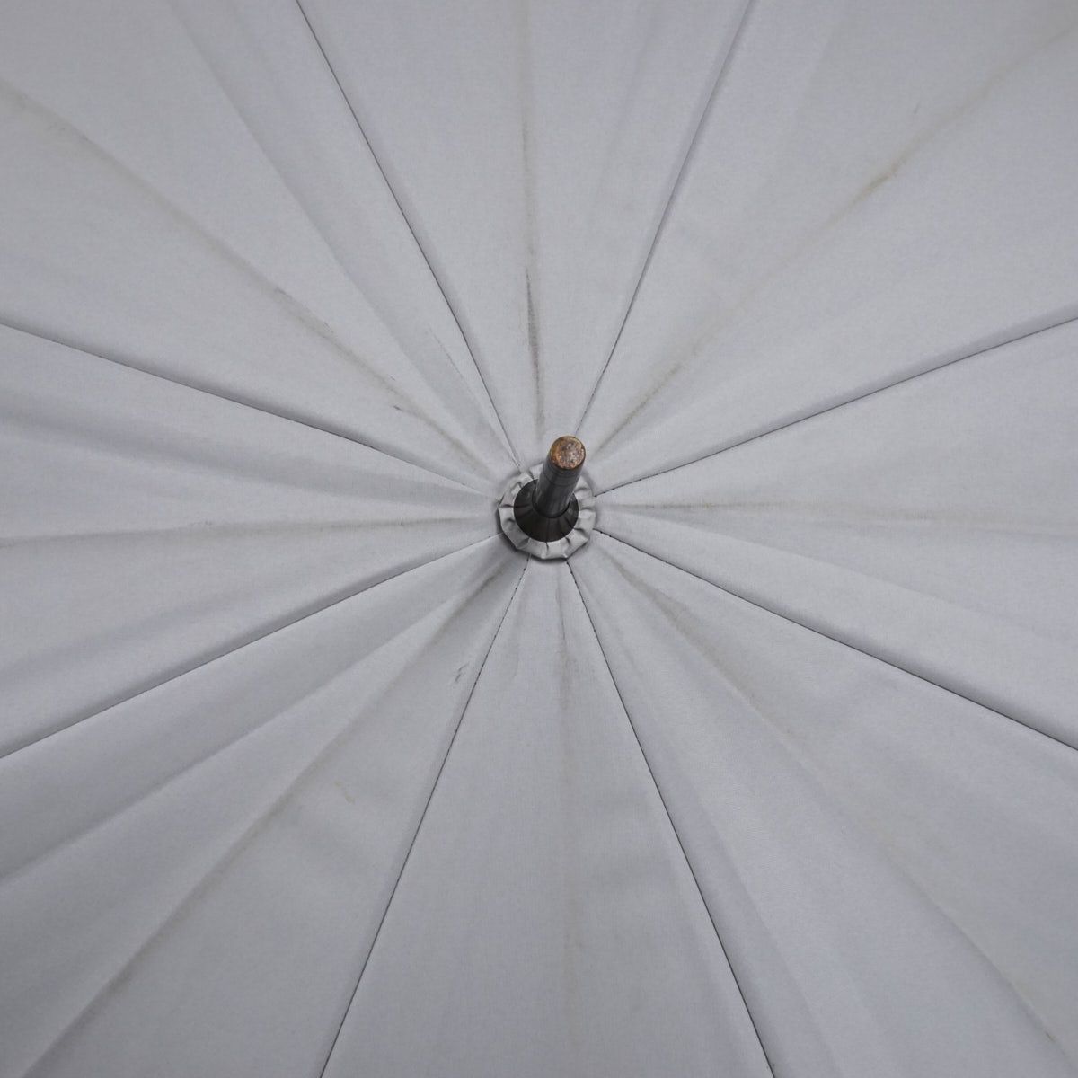 サンバリア100 Mサイズフリル ホワイト 日傘 - 傘オンライン