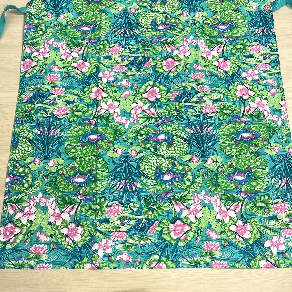 美品 HERMES エルメス エプロン コットン カエル柄 グリーン - メルカリ