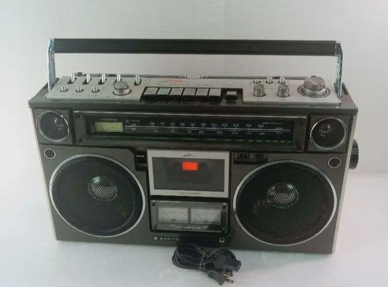 現状品 SANYO ラジカセ M9994 *AH16