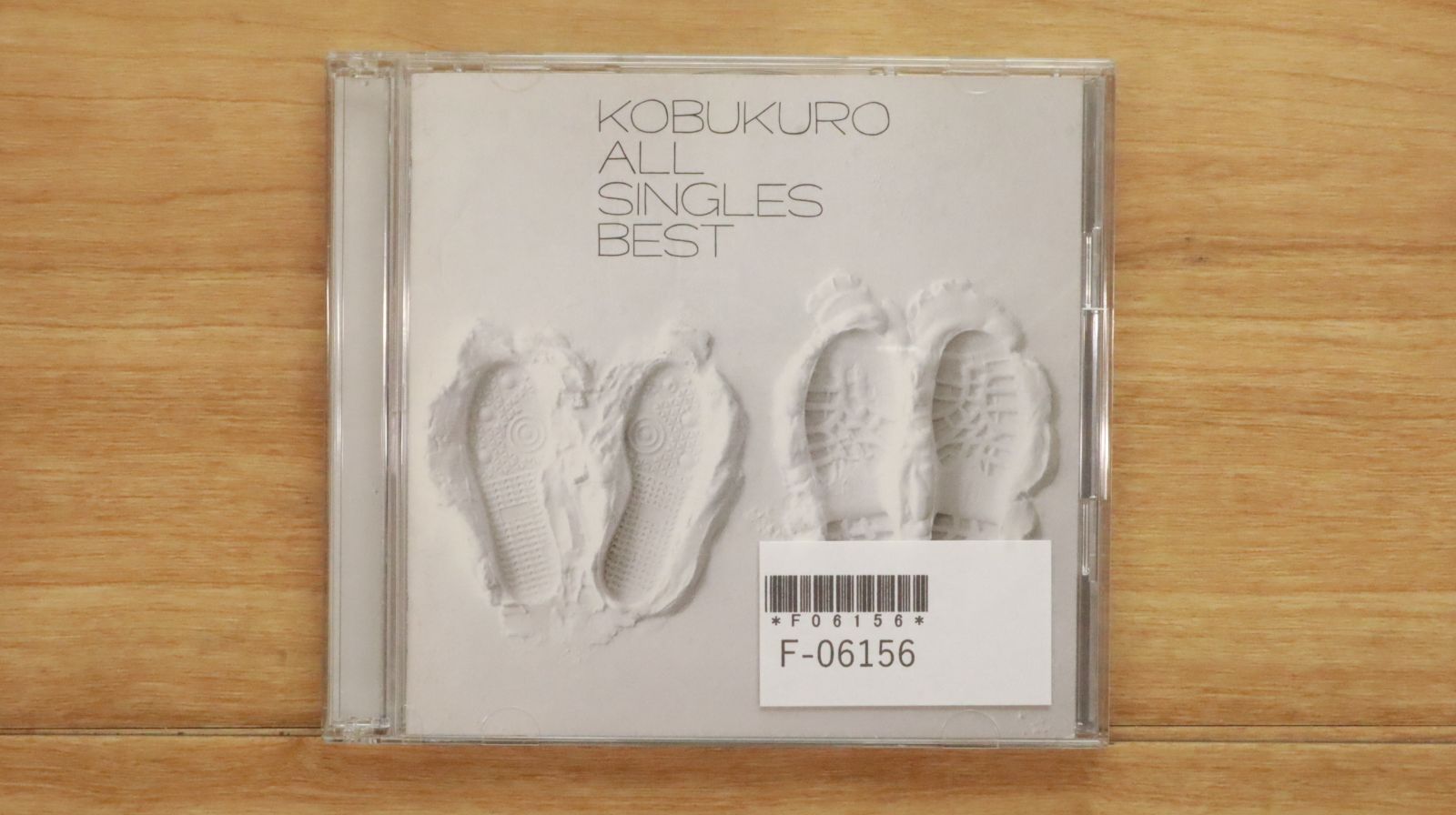 THE COMES 白KURO スプリットCD NS0yOTY4LmpwZWc.jpeg
