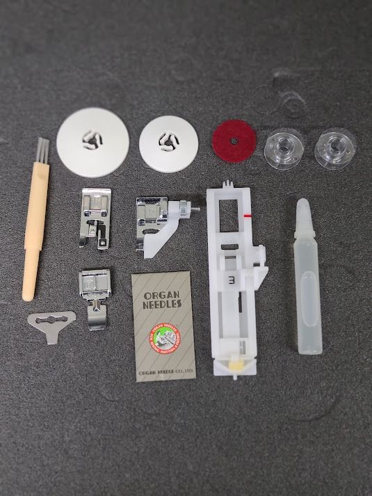 コンピュータミシン 現品１台限り