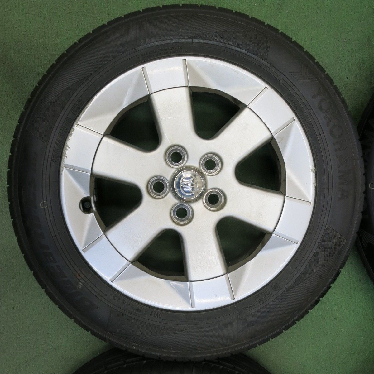 バリ溝！23年！9分☆トヨタ 20系 プリウス 純正 185/65R15