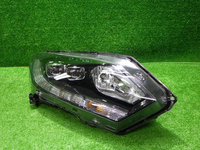 ヴェゼルハイブリッド RU3 4 前期 LED 100-62164 11 ジャンク品 251008016