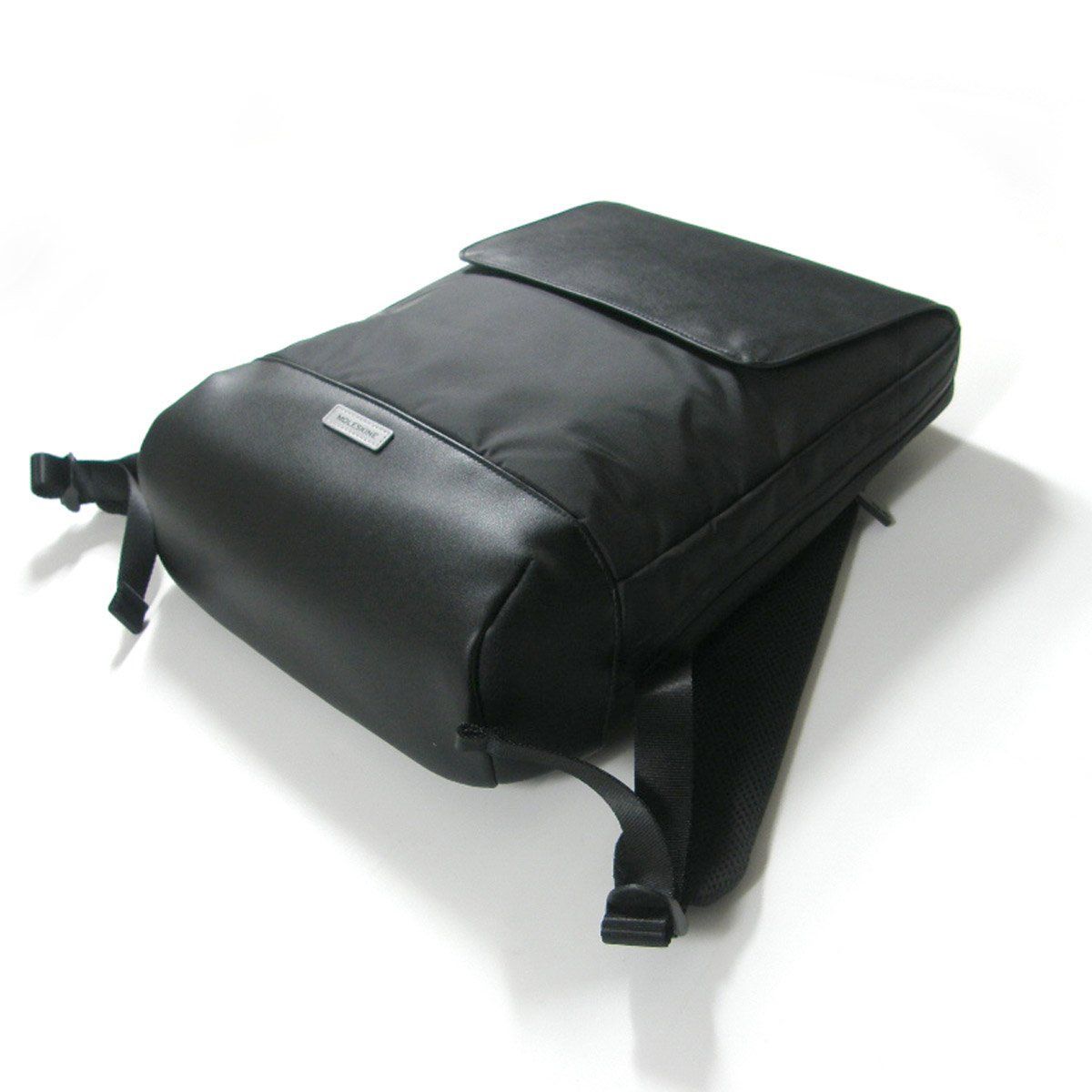 MOLESKINE モレスキン 15インチ PC収納 軽量 ビジネスリュック メトロ スリム バックパック ビジネスバッグ ブラック ｜ オールシーズン WWW_KARIMZIABAT_FR