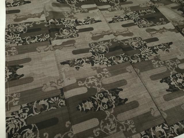 平和屋着物○本場大島紬 9マルキ 古代染色純泥染 霞花文 川畑村中謹製