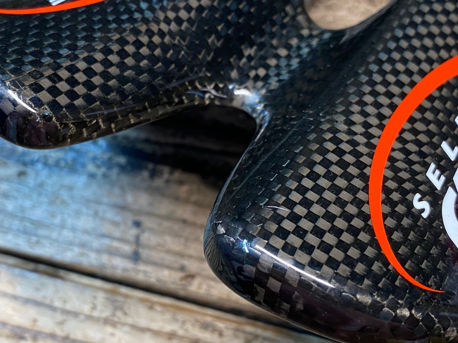 carbon fiberレール