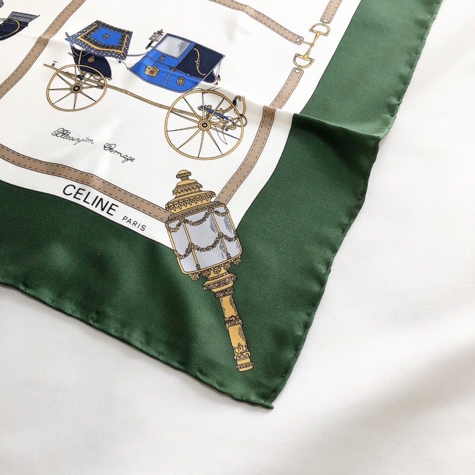 【美品】セリーヌ　スカーフ　シルク100%　イタリア製　総柄　馬車 CELINE(セリーヌ) / セリーヌ/スカーフ/シルク/BLK/総柄