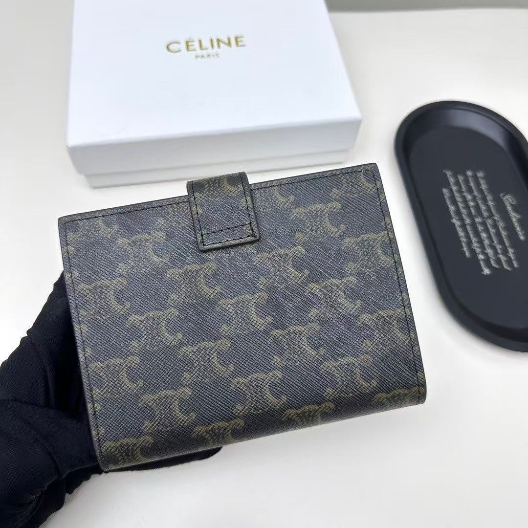 新品未使用 CELINE 財布[本日特価|新品未使用品] - メルカリ