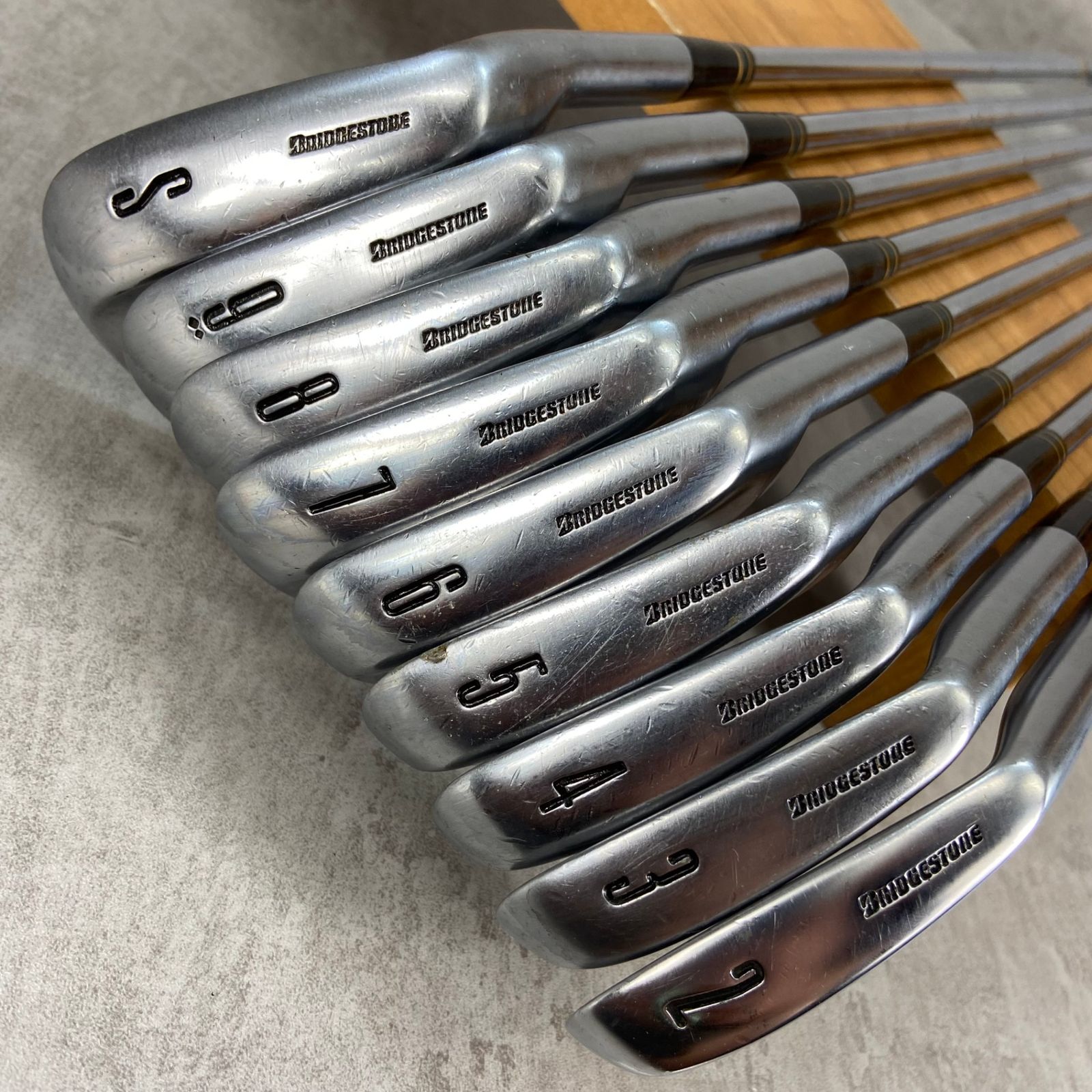 BRIDGESTONE - BRIDGESTONE　ブリヂストン　KURAMOTO　PRO　MODEL　倉本プロモデル　メンズゴルフ　アイアン9本セット　スチール　S400　右利き用 BRIDGESTONE ブリヂストン KURAMOTO PRO MODEL 倉本プロモデル