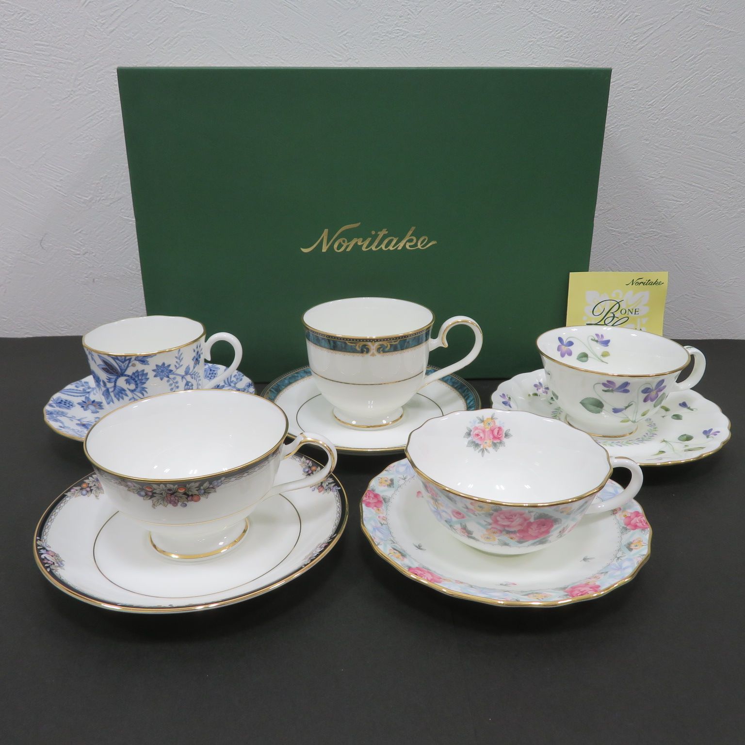 平和屋着物□色留訪問着 作家物 舞花文 暈し染め 正絹 逸品 未