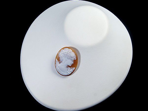 ジュエリー極】ディルーカ社 気丈な貴婦人 シェルカメオルース 44.7