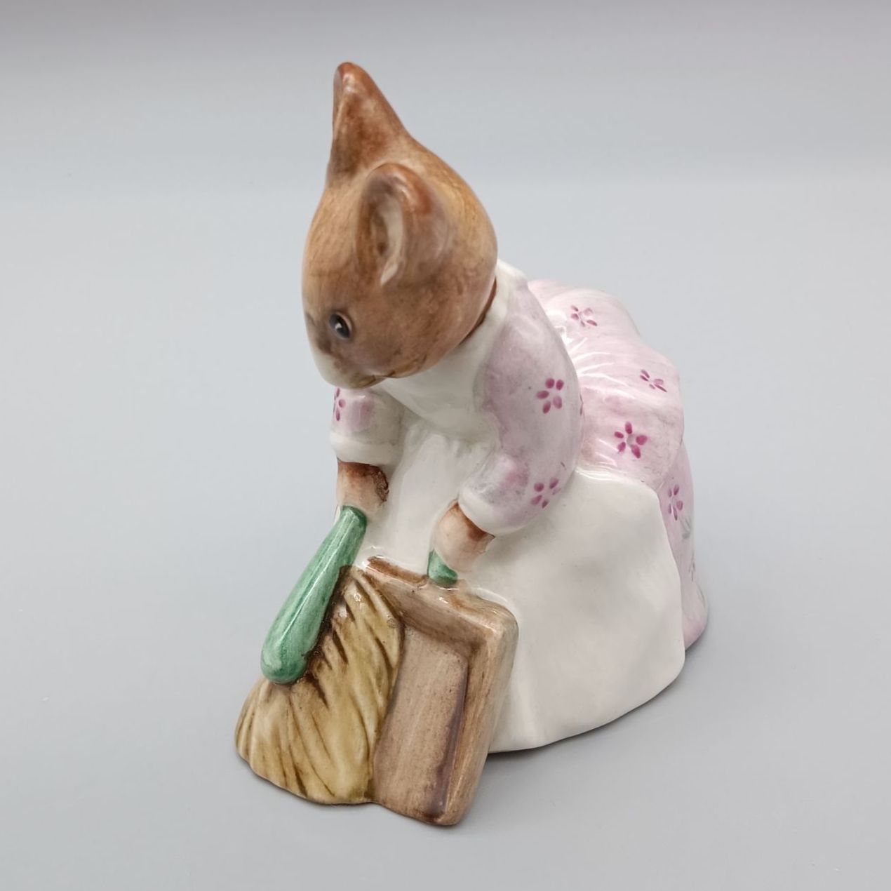 ベスウィック ピーターラビット フィギュリン ハンカマンカ