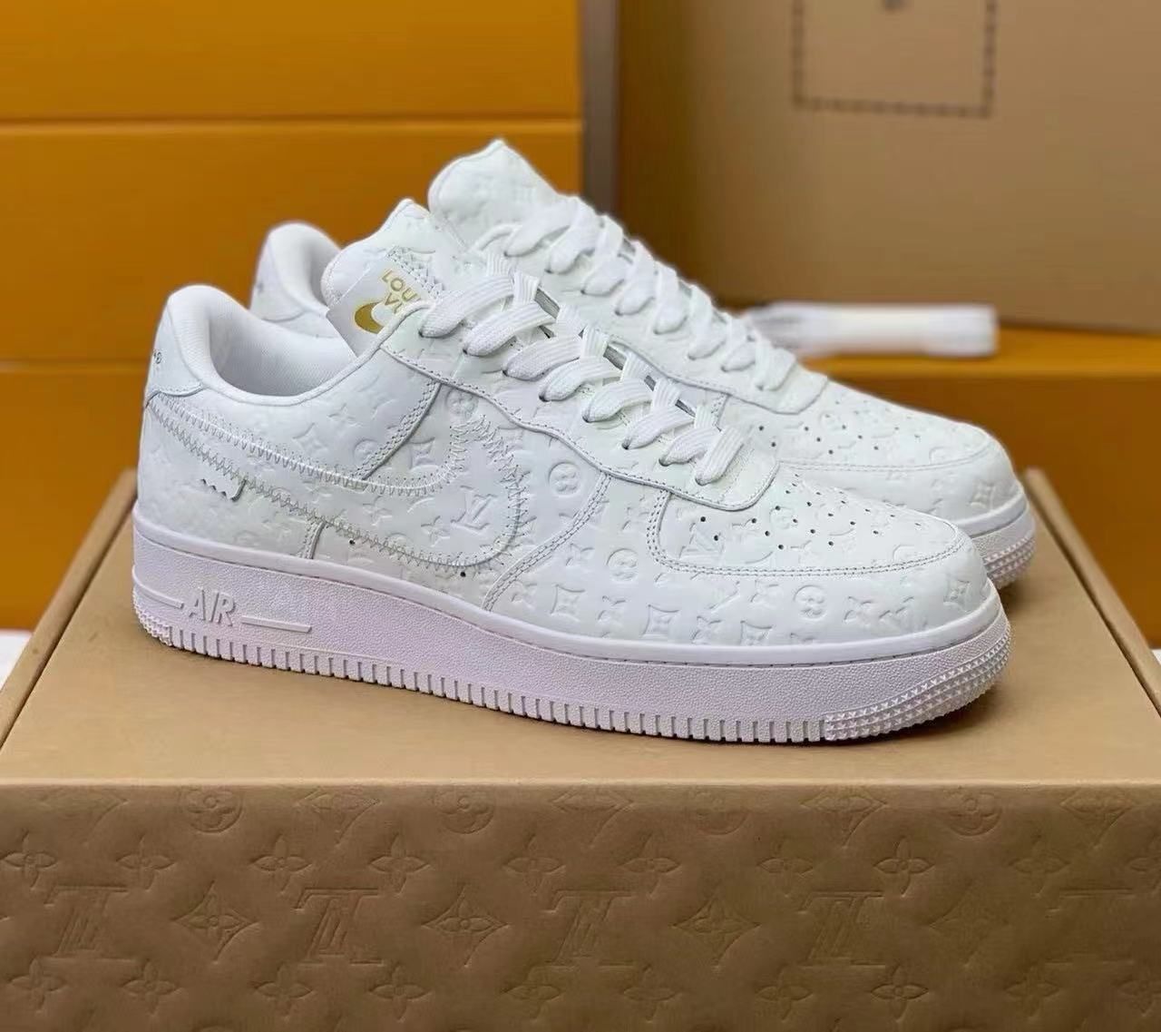 新品 LOUIS VUITTON×NIKE Air Force 1