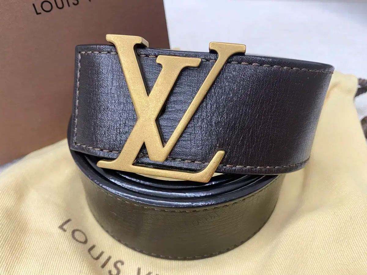 LOUIS VUITTON レザーベルト ブラック サイズ90⁄36 LOUIS VUITTON ルイ