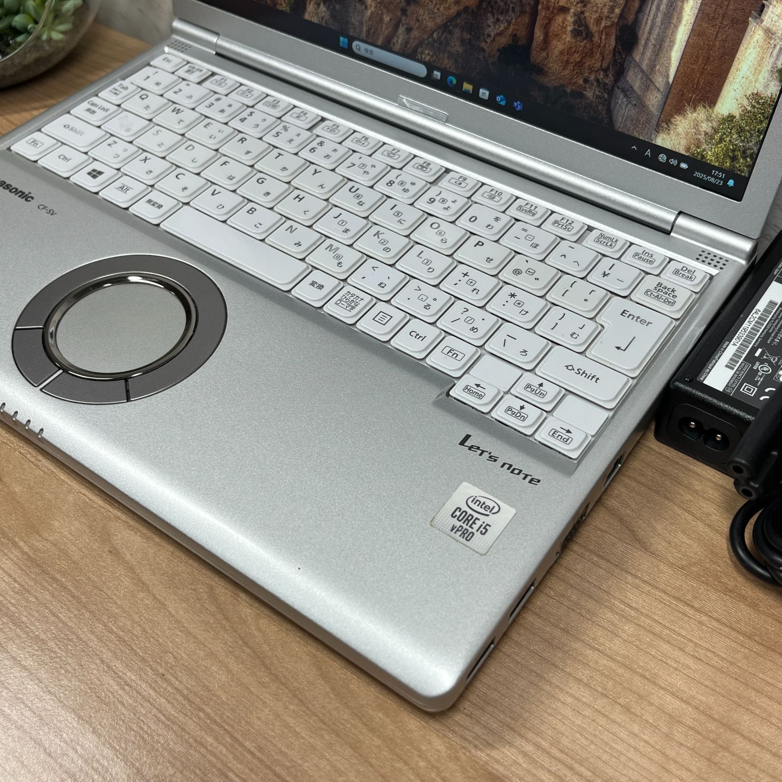 お買い得品＞05122 軽量 Panasonic レッツノート CF-SV9 8GB