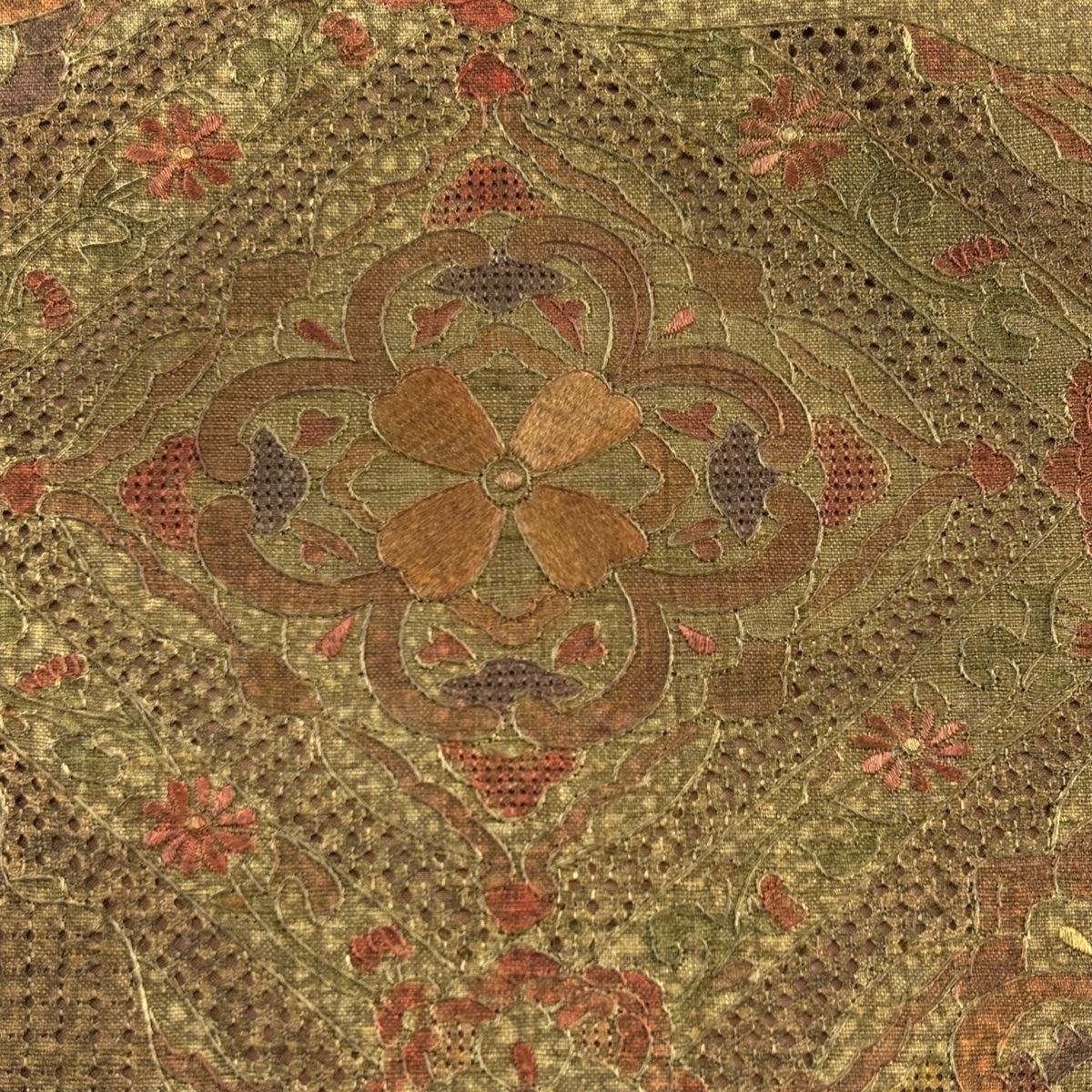 袋帯 秀品 紬地 華文 菱 刺繍 茶緑色 お太鼓柄 正絹