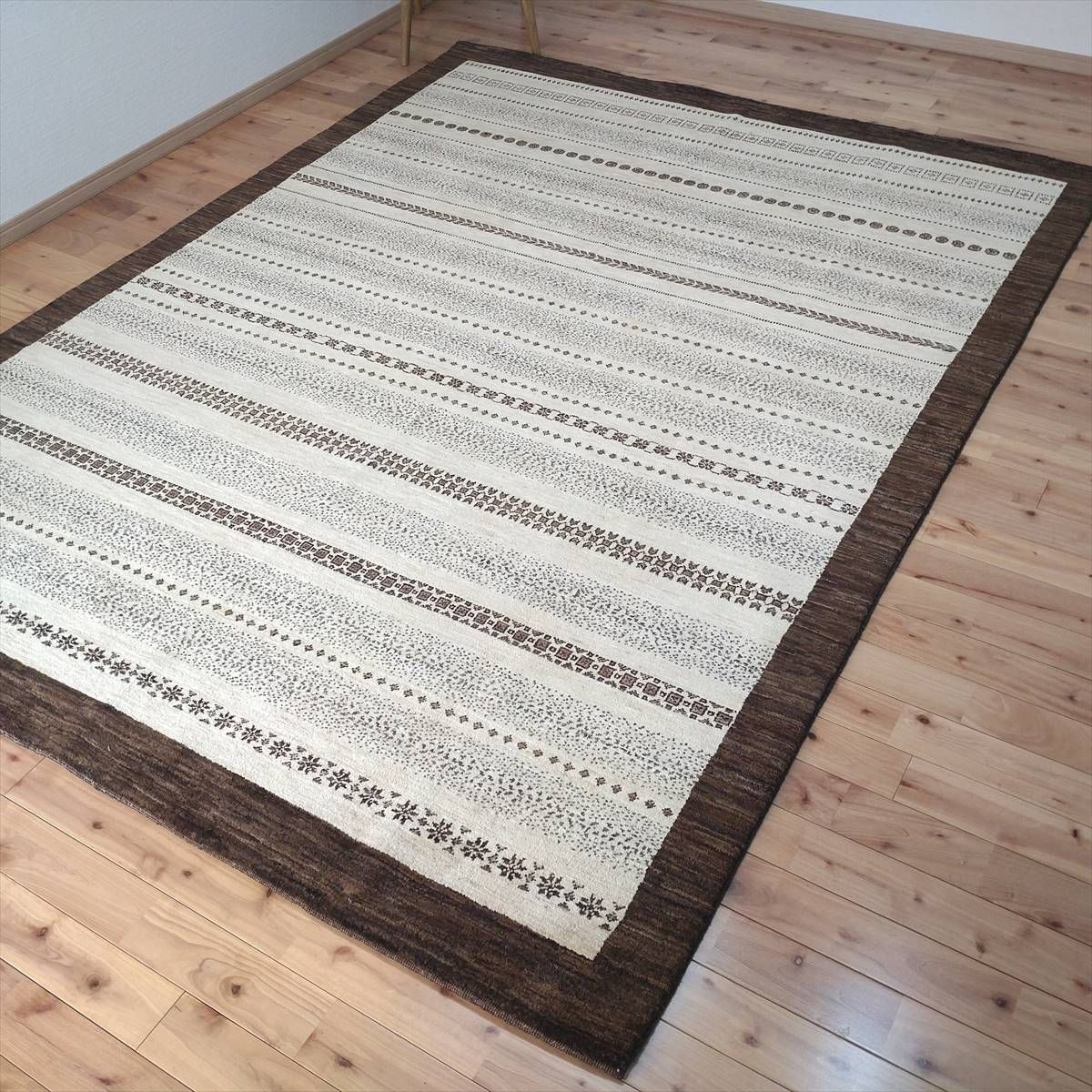 アウトレット：新品&良品】天然無染手織りラグ 夏は涼しく冬は暖かい