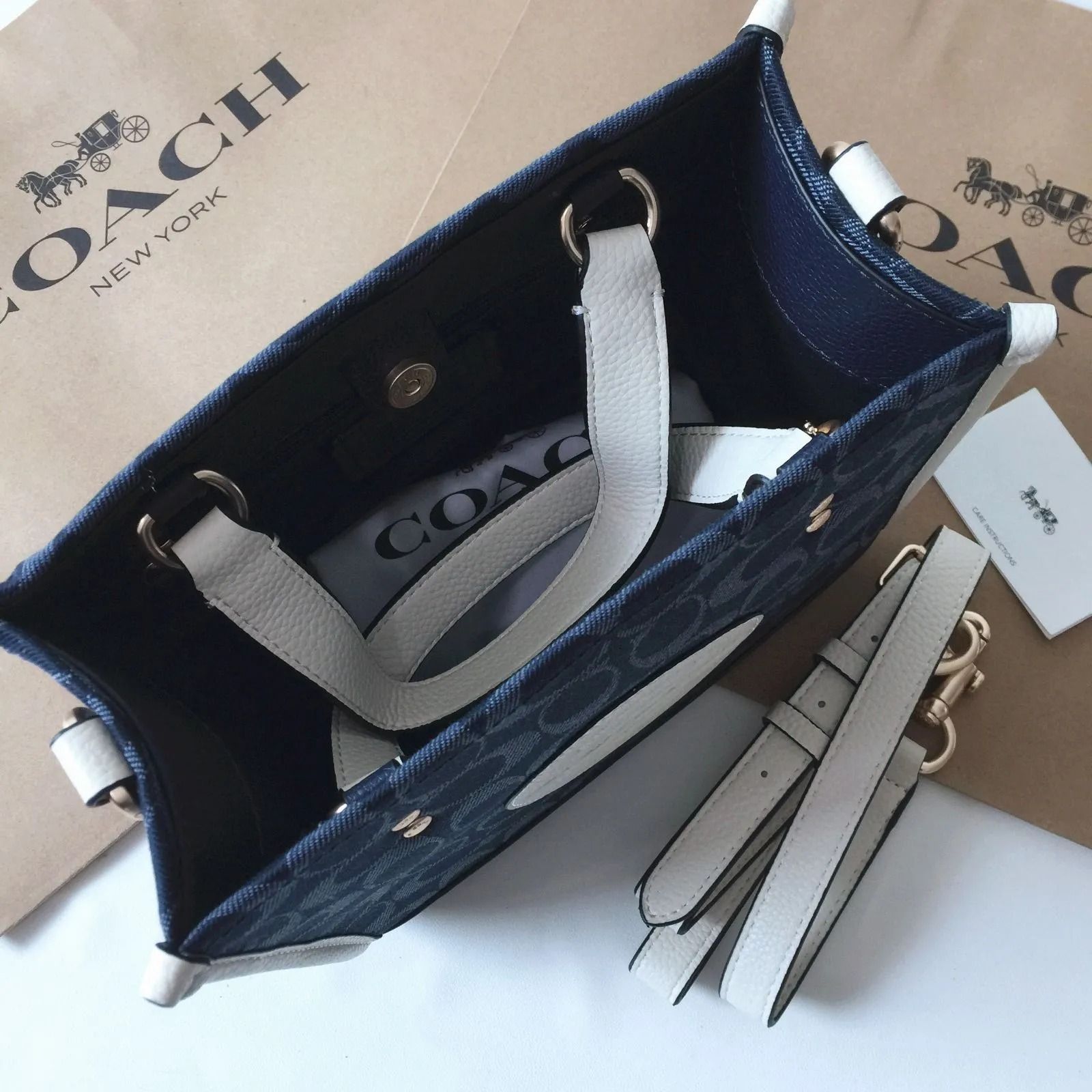 コーチバッグ＞COACH/コーチバッグ ハンドバッグ C5638 デニムマルチ シグネチャー トートバッグ ショルダーバッグ クロスボディー レディース バッグ 斜めがけバッグ アウトレット品 紙袋付属 新品未使用 - メルカリ