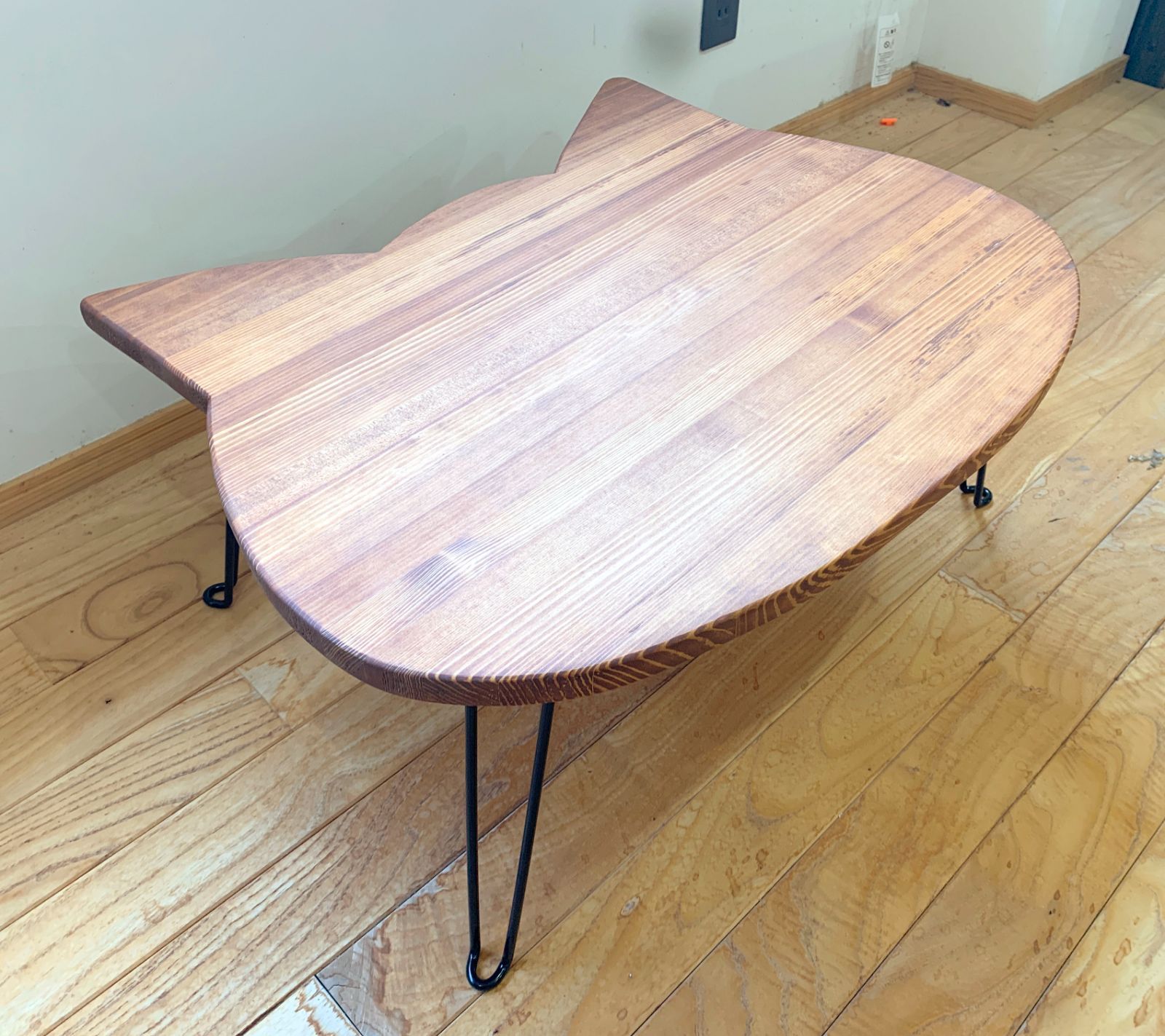 杉のねこちゃぶ台 ブラウン塗装 折りたたみテーブル T145 MARWIL-DEMENAGEMENTS_CH