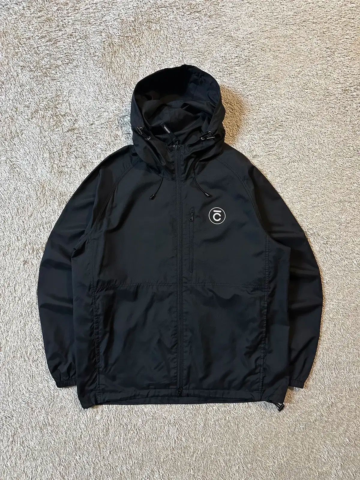 【雷市場（ポンジャン）商品韓国直送】 M COVERNAT(カバーナット) COVERNAT ツーウェイ バックロゴ ウインドブレーカー ジャケット 黒