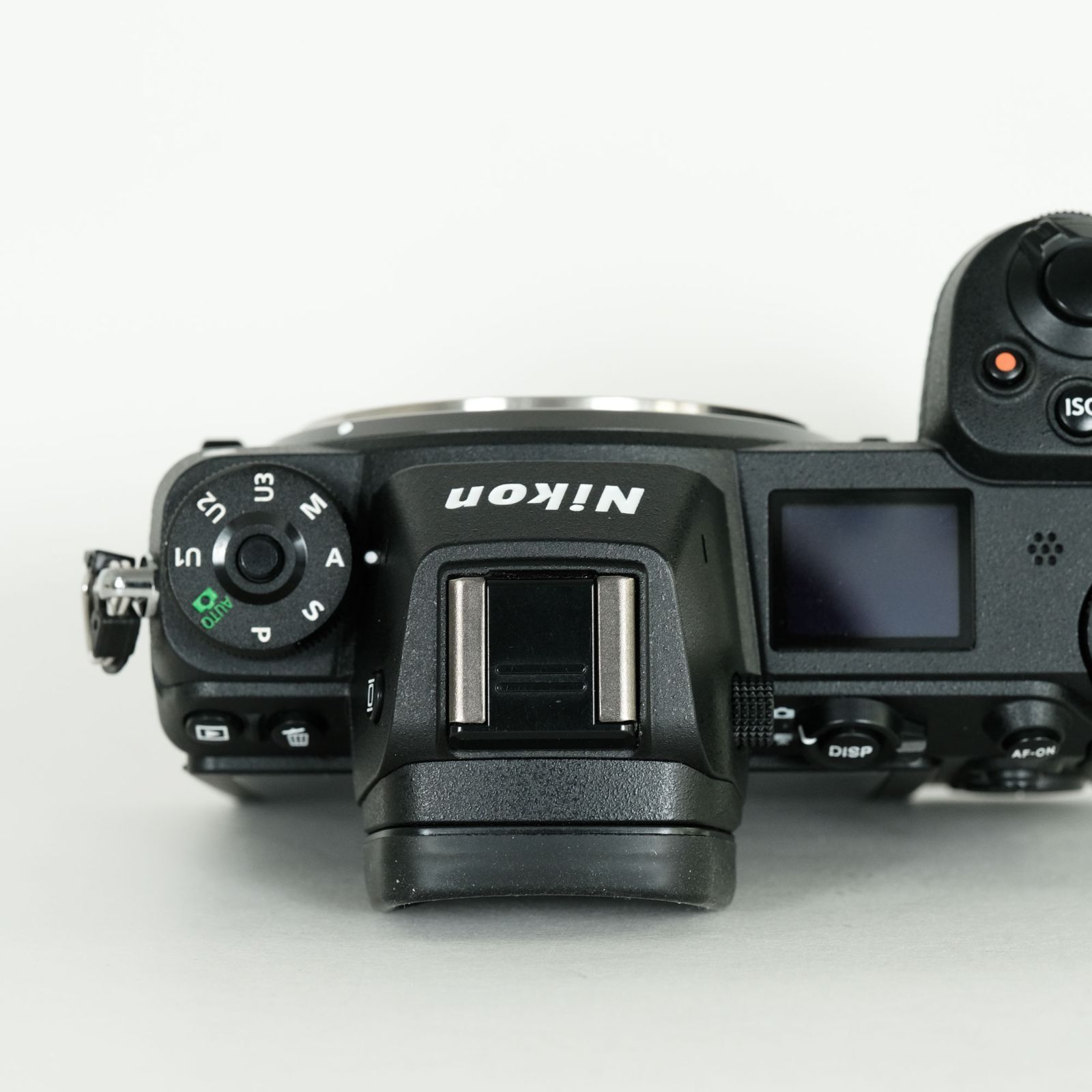 Nikon Z6 ボディ　バッテリー3個付 Nikon Z6 ミラーレス一眼カメラ ボディ バッテリー3個 美品Nikon Z6 美品