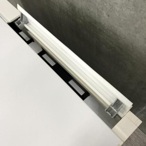オカムラ