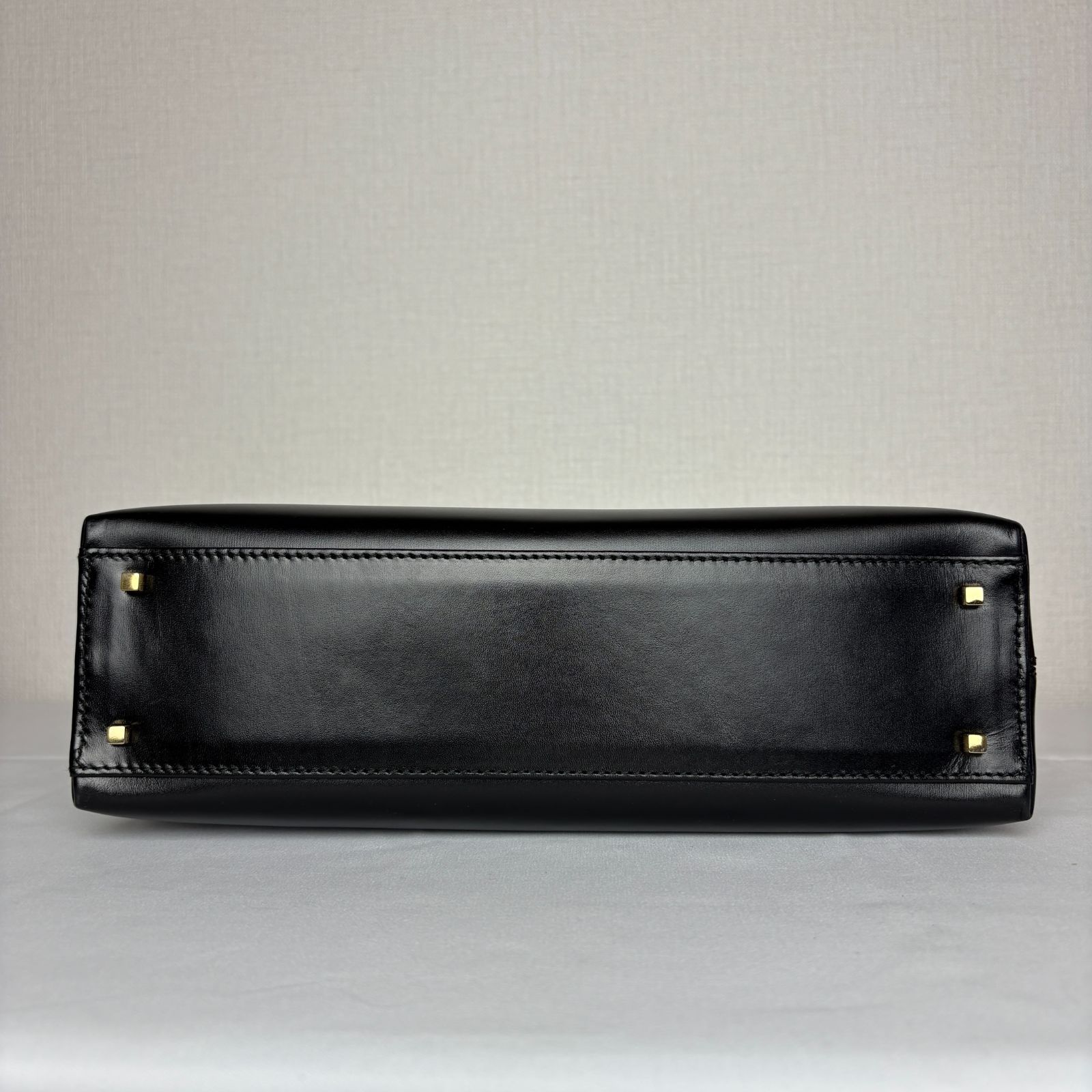 サルヴァトーレフェラガモ ガンチーニ AF-21 0290 レザー ブラック Salvatore Ferragamo】フェラガモ『ガンチーニ ハンドバッグ』AF-21