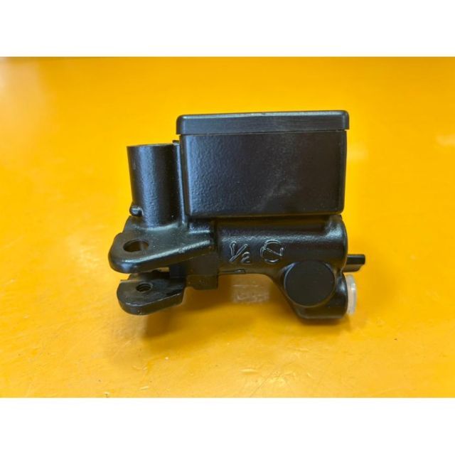 フロントブレーキ