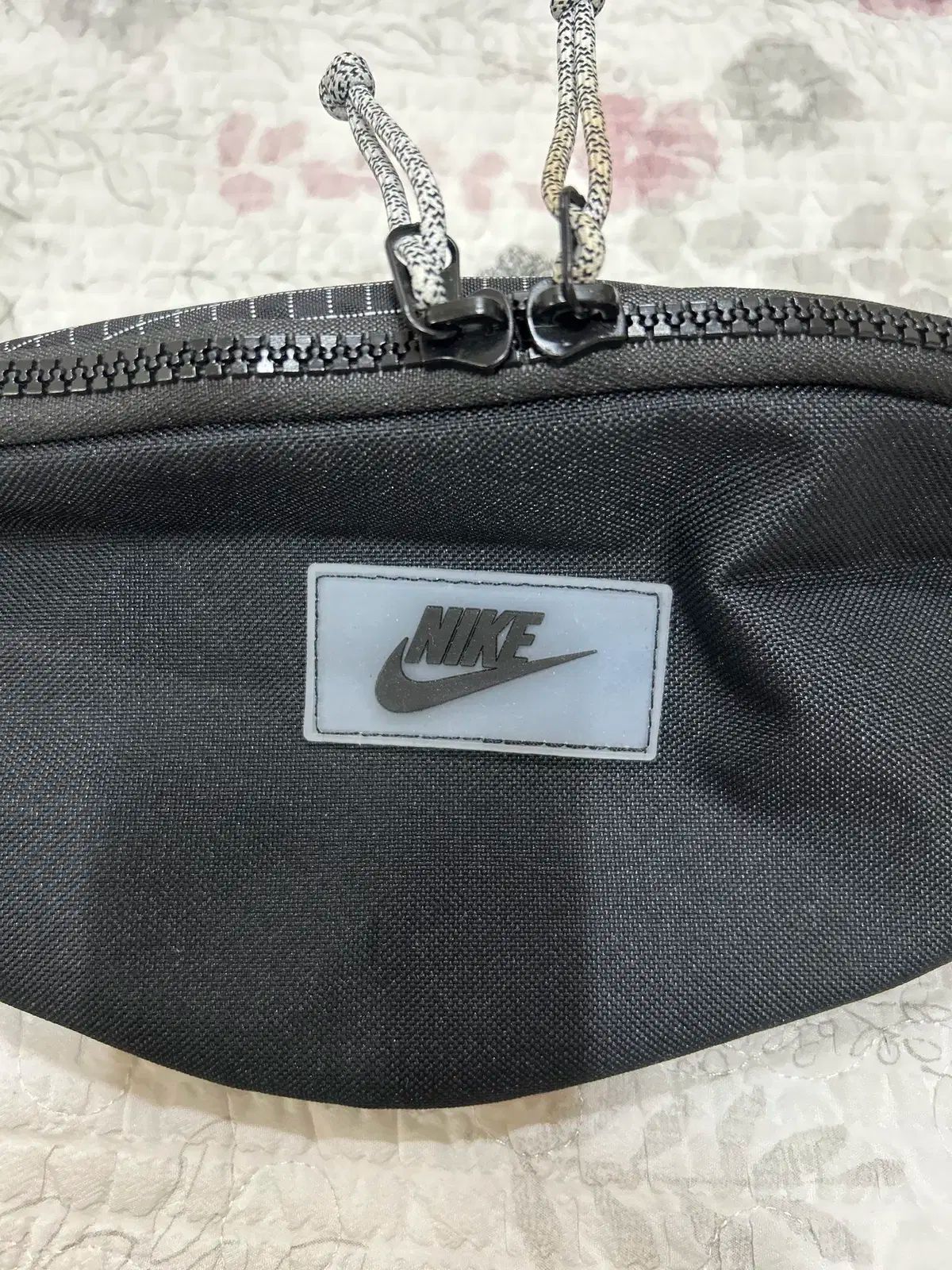 【雷市場（ポンジャン）商品韓国直送】NIKE(ナイキ) ヒップサック