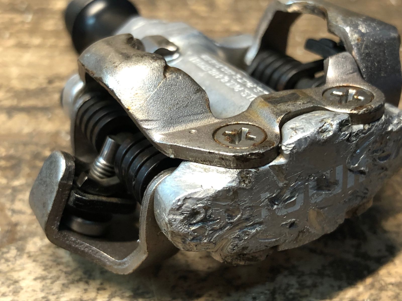 IJ444 シマノ SHIMANO PD-M540 SPD ビンディングペダル SPD