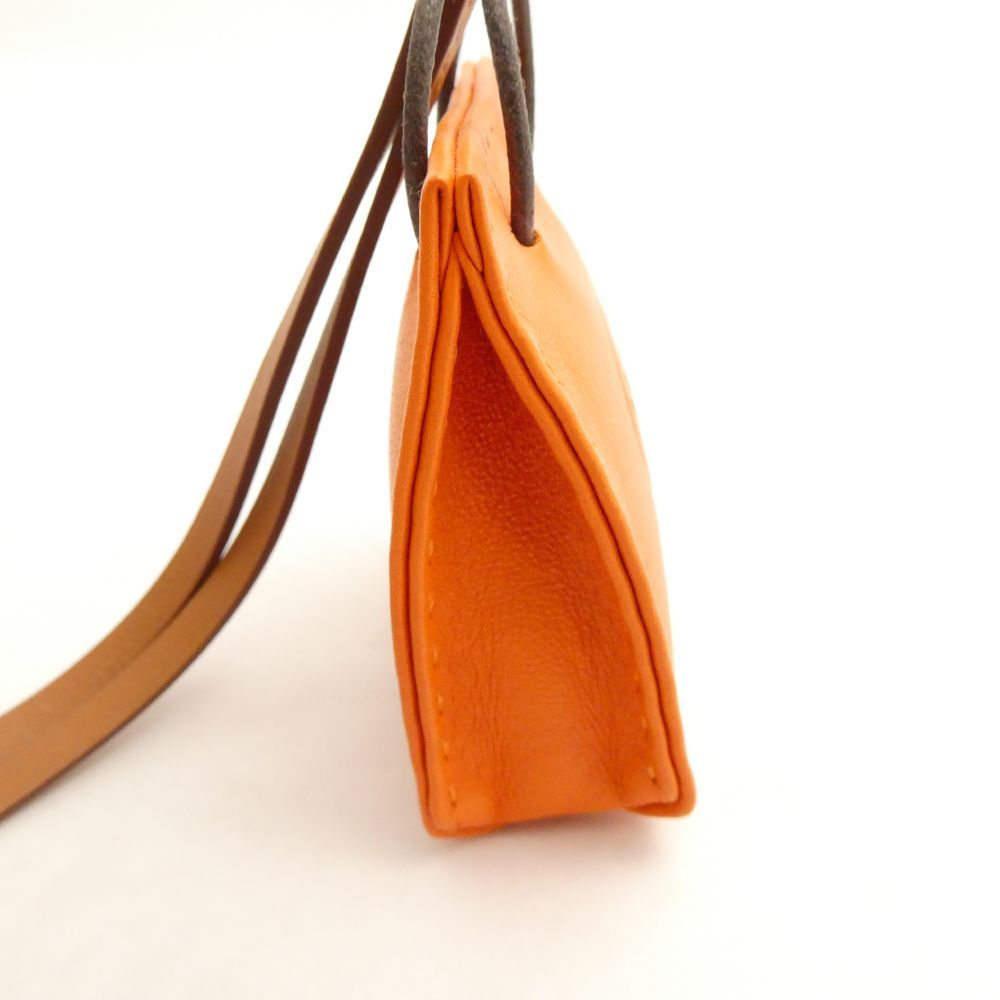 【新品・未使用】HERMES エルメスチャームサックオランジュオレンジショッパー エルメス)サック・オランジュ オレンジショッパー型チャーム