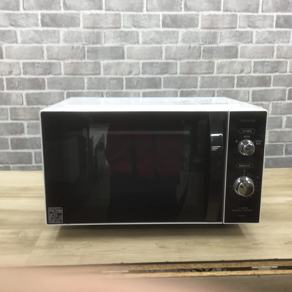 東芝 電子レンジ 520W 17L ヘルツフリー フラットテーブル ER-SM17 W 2019年製