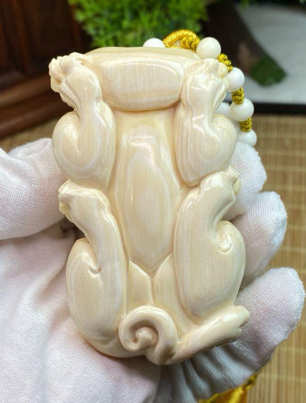 天然マンモス牙美しい手作り彫刻　招財貔貅　手握り物 天然マンモス牙美しい手作り彫刻 2 招財貔貅 手握り物