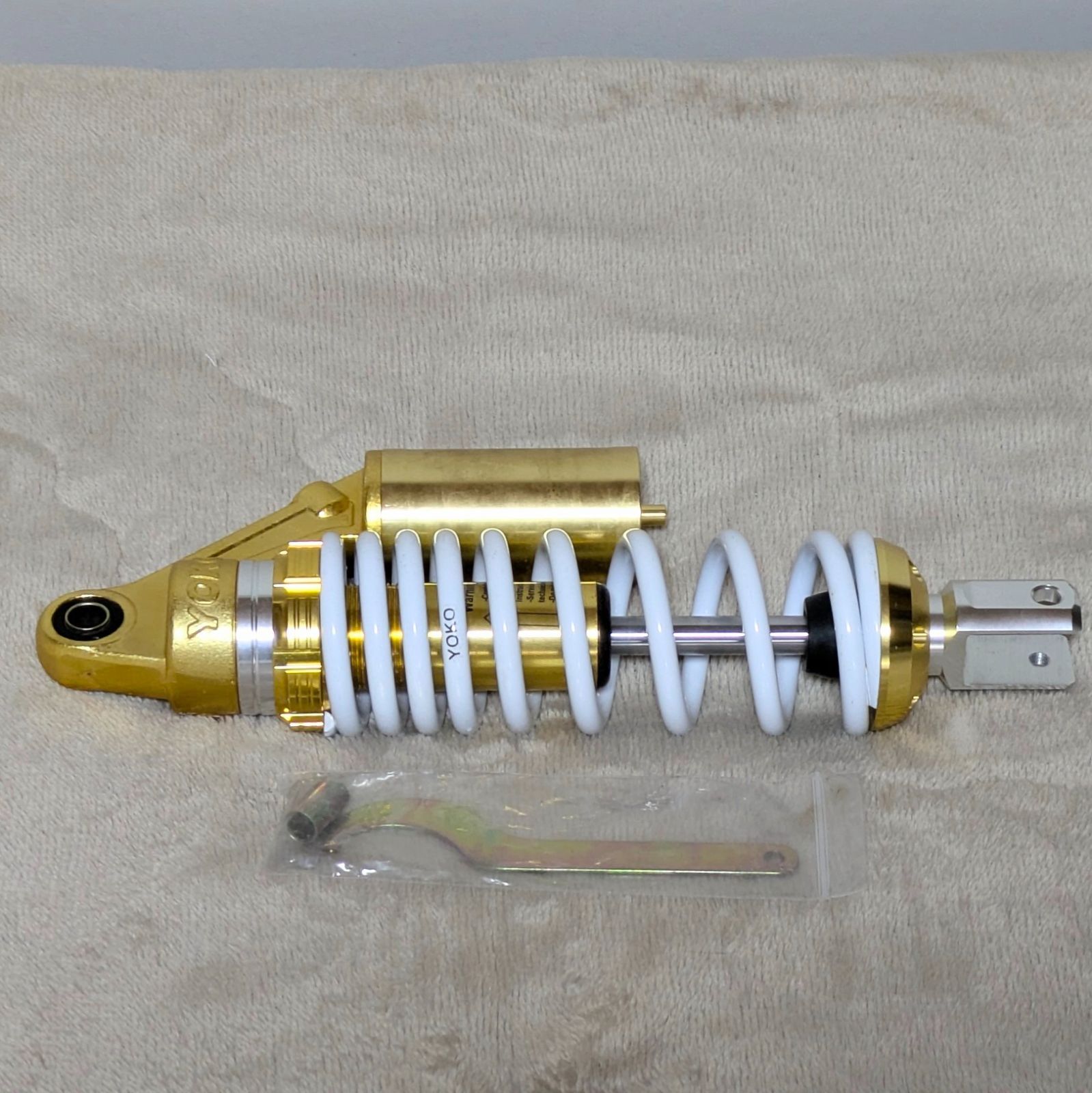 未発売 リヤショック イエロー ガスタンク付き サスペンション調整工具付 address110 アドレス110用 適合車種 CE47A