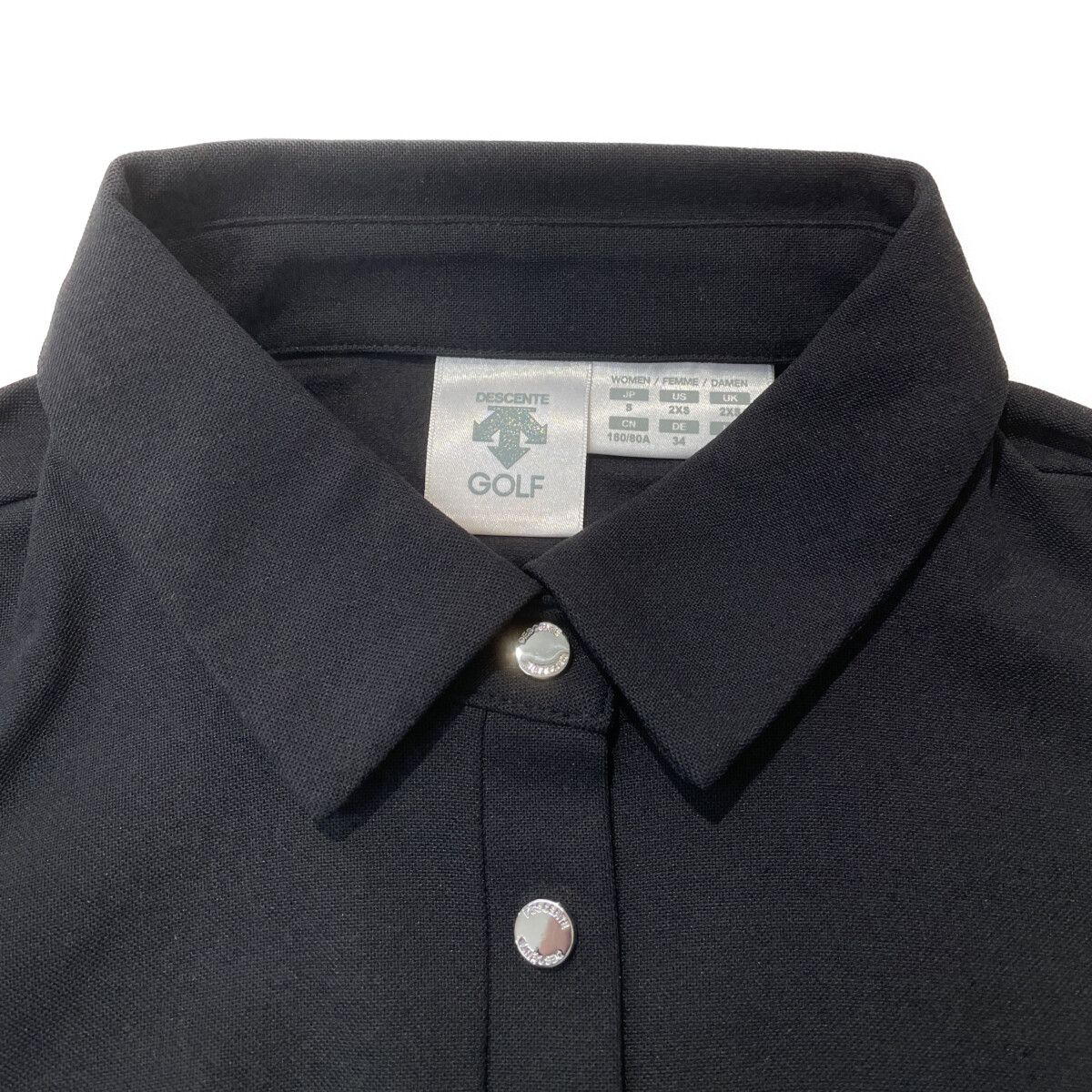 ☆DESCENTE GOLF デサントゴルフ 半袖ワンピース ブラック　M 新品】DESCENTE GOLF デサントゴルフ 2023年モデル 襟付 半袖