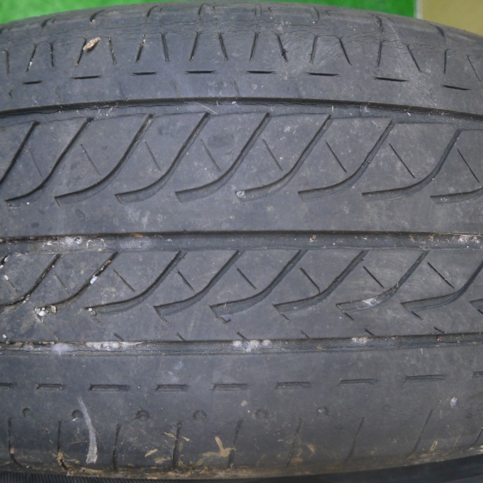 送料無料* 4本価格☆トヨタ プリウスα 純正 215/50R17 ブリヂストン 