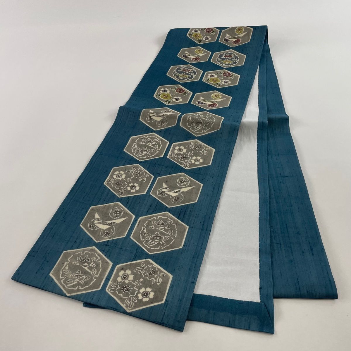 紬　夏帯　名古屋帯　美品 開き名古屋帯 美品 名品 夏帯 紬地 草花 雪輪 青灰色 正絹 【中古