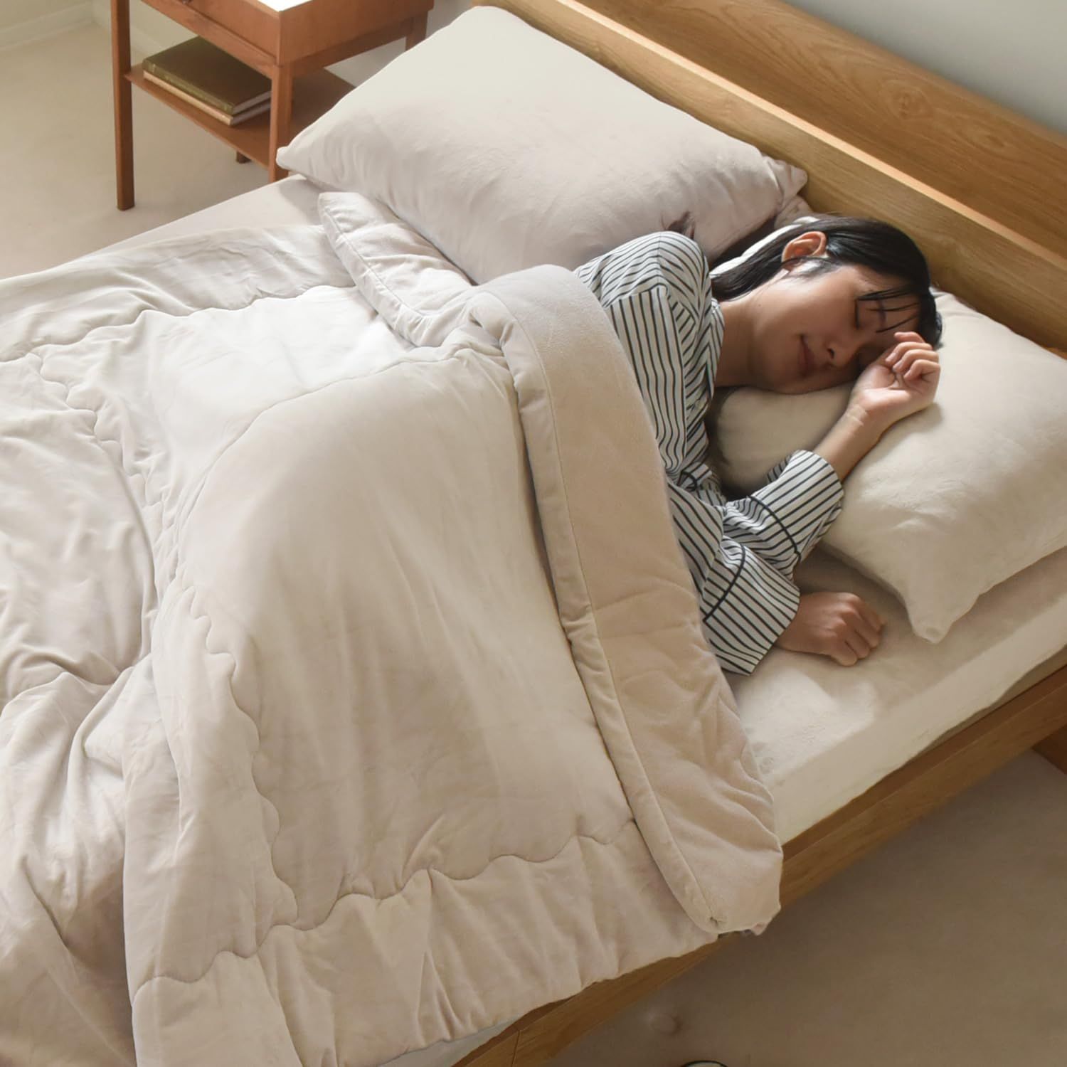 ボンモマン 毛布 シングル 冬 厚手 暖かい うっとりなめらかパフ とろける綿入り 3層毛布 アンジェ bon moment ベージュ シングル W140×H200