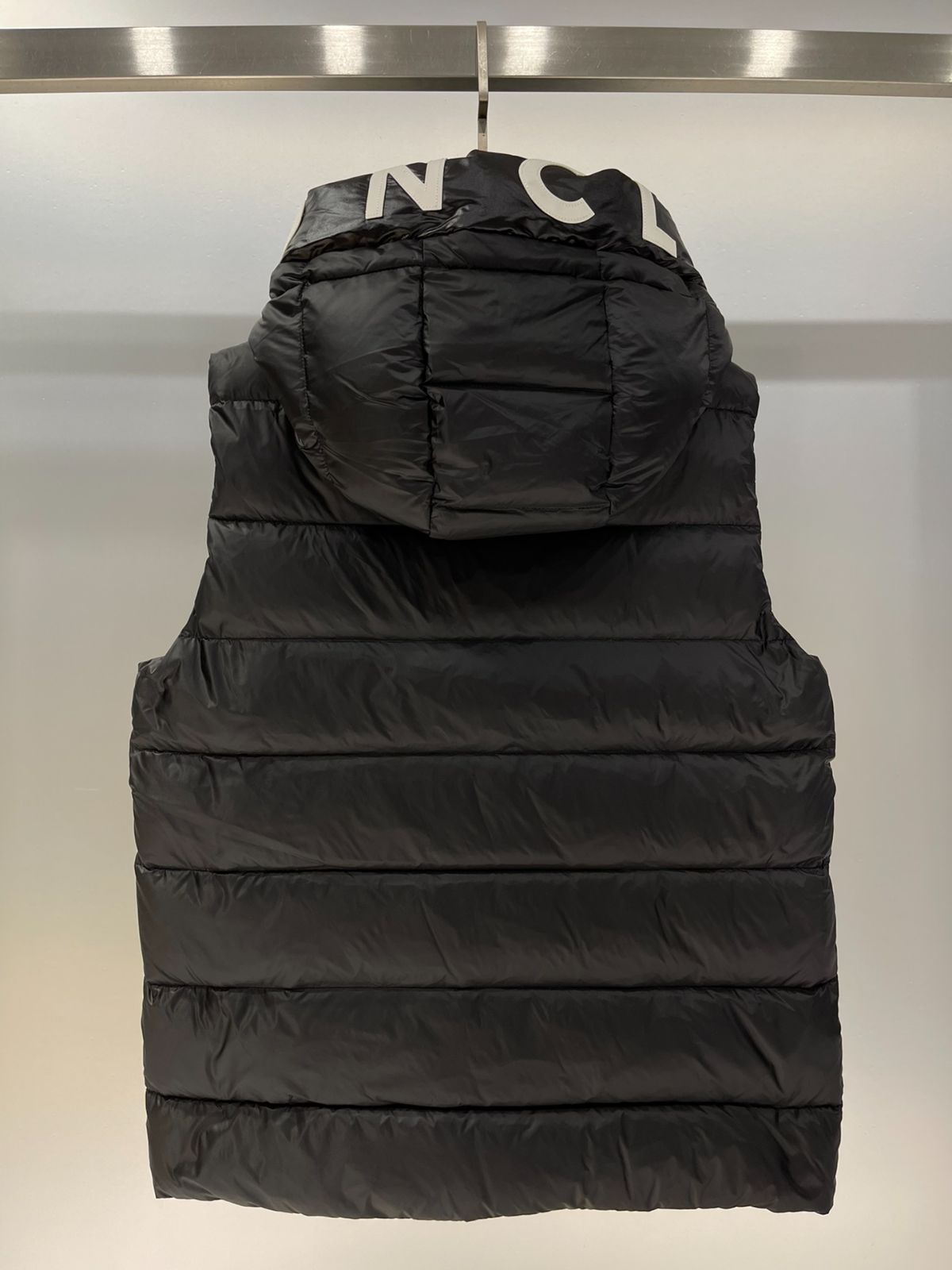 モンクレール ダウンベスト 本日限定値下げ 新品未使用?】MONCLER （モンクレール） ダウンベスト｜本日限定
