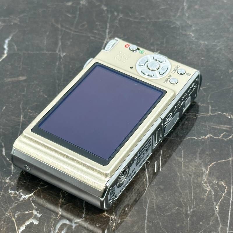 Panasonic LUMIX DMC-FX40 ゴールド - メルカリ