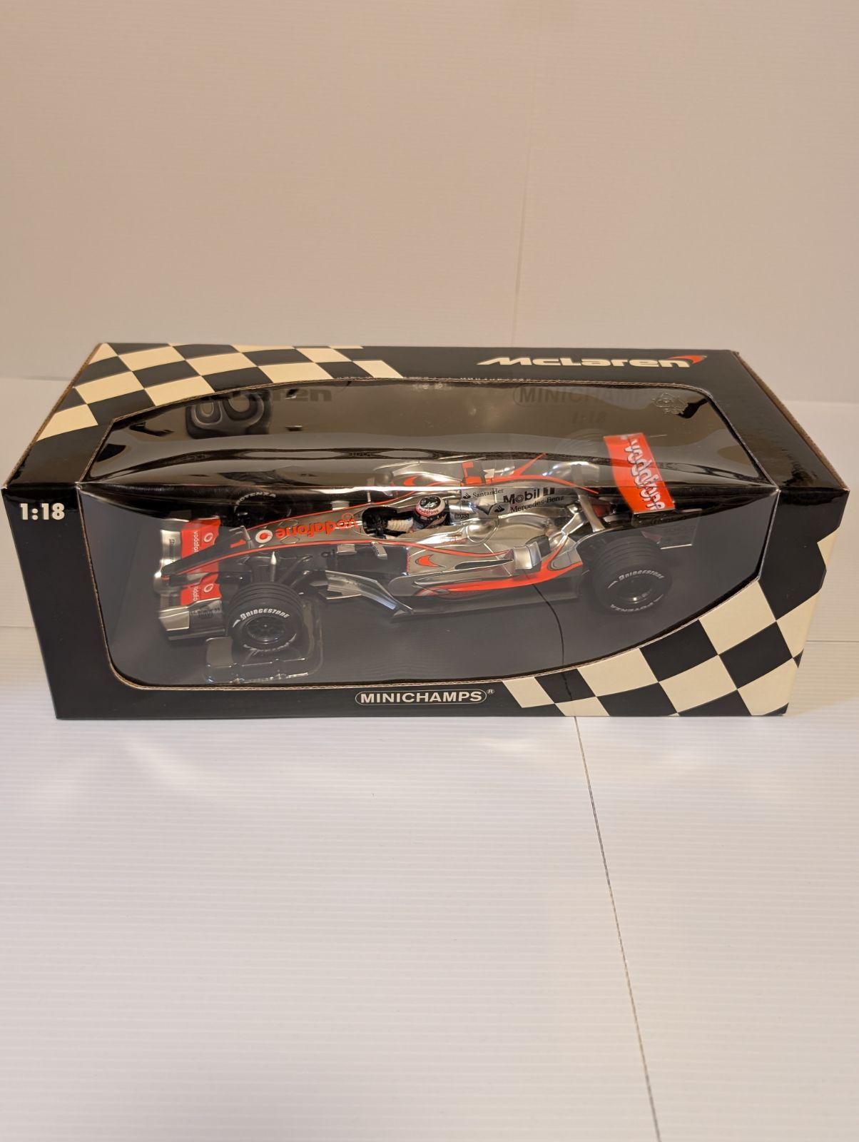 18 マクラーレンMP4