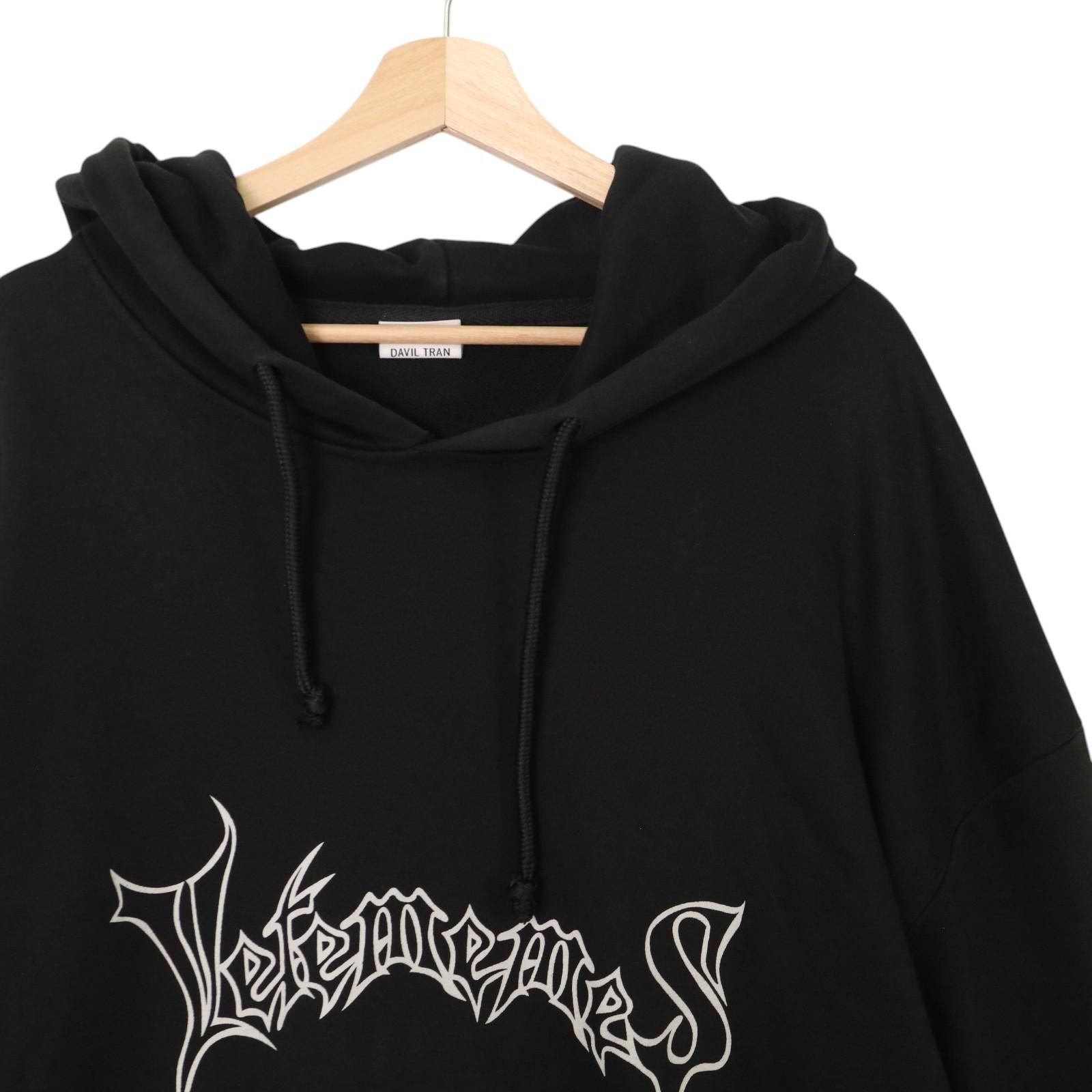 VETEMEMES/ヴェトミームス メタルロゴ プルオーバー パーカー 【RM309 